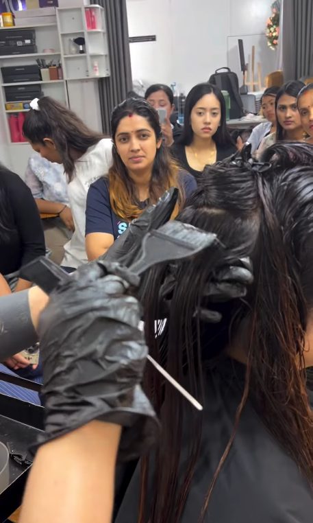 Hair coloring demonstration